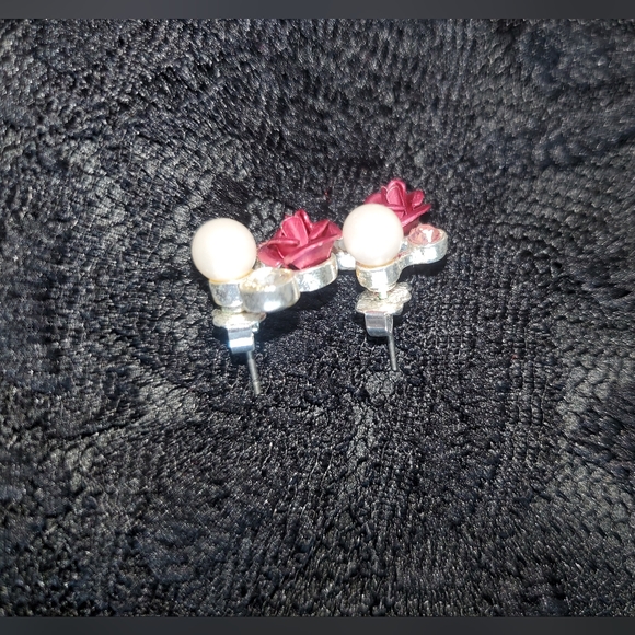 AVON Fit for a princess necklace and earrings set. - Picture 4 of 6